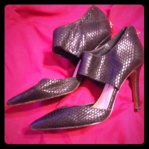 Jessica Simpson faux snake skin heels